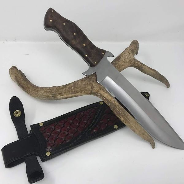 Handmade knife by Robert Bagwell (86)